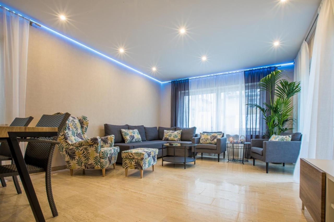 באדן-באדן Modernes Apartment In Zentrumsnaehe Mit Eigenem Stellplatz מראה חיצוני תמונה