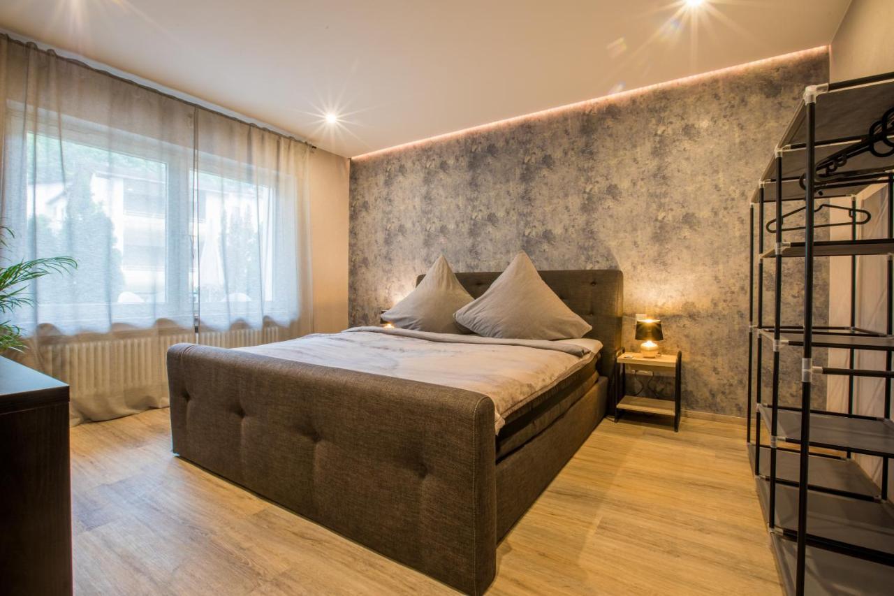 באדן-באדן Modernes Apartment In Zentrumsnaehe Mit Eigenem Stellplatz מראה חיצוני תמונה