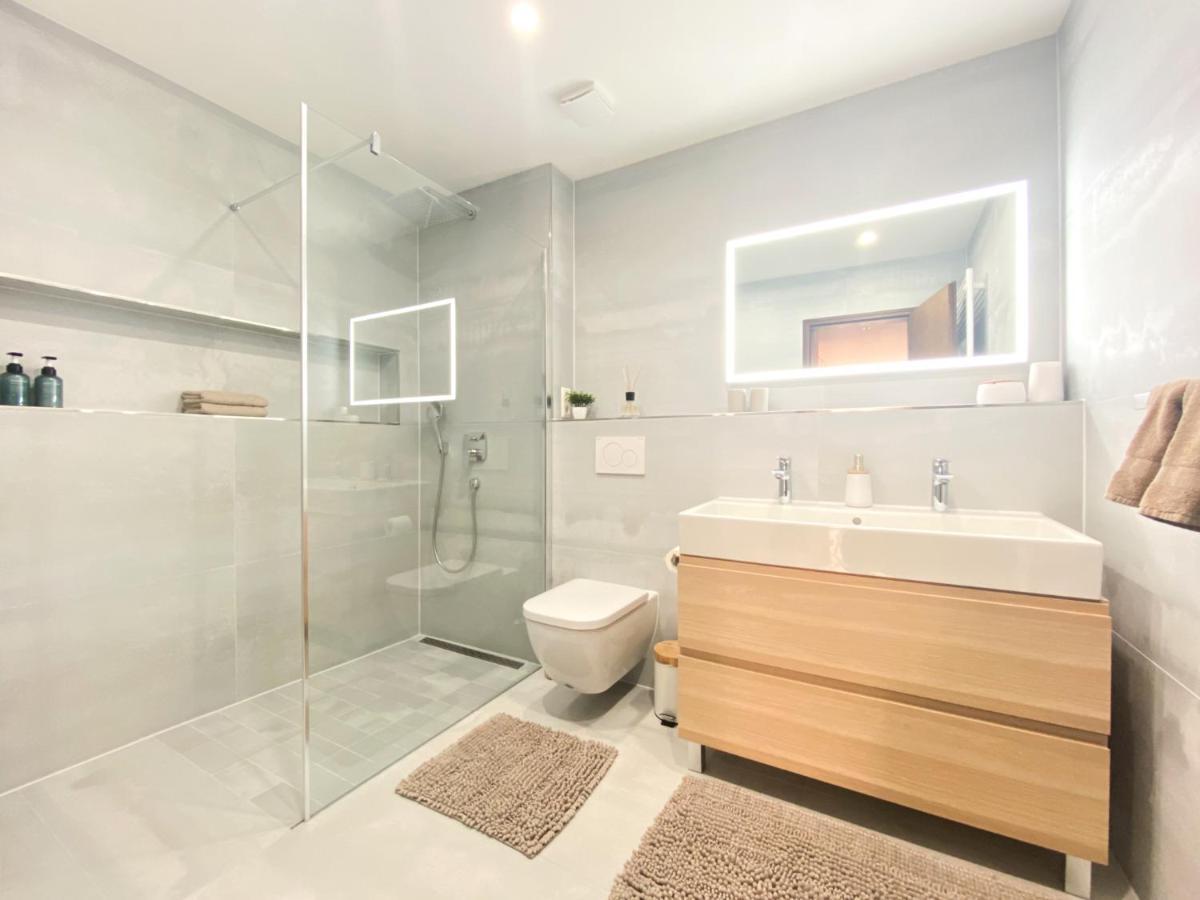 באדן-באדן Modernes Apartment In Zentrumsnaehe Mit Eigenem Stellplatz מראה חיצוני תמונה