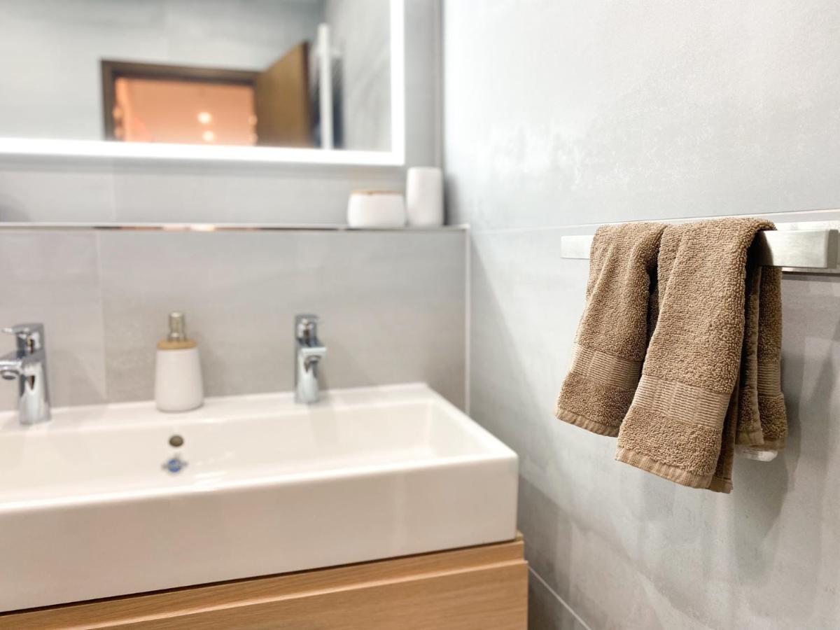 באדן-באדן Modernes Apartment In Zentrumsnaehe Mit Eigenem Stellplatz מראה חיצוני תמונה