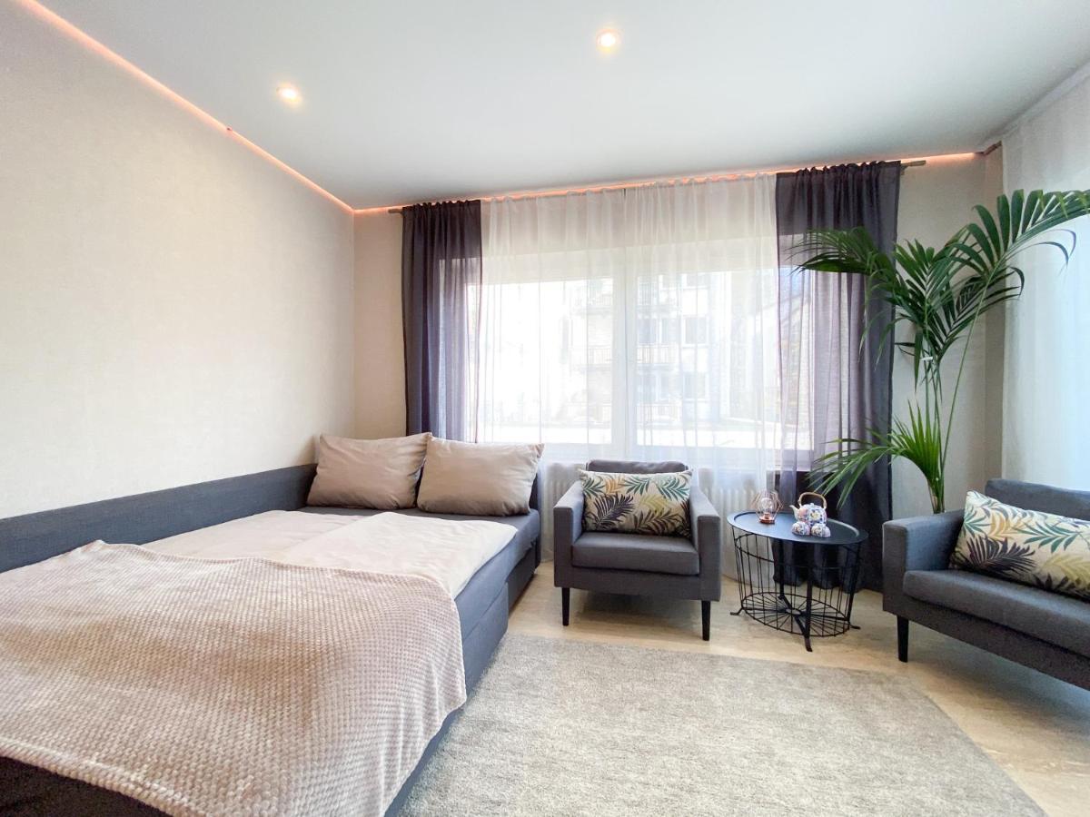 באדן-באדן Modernes Apartment In Zentrumsnaehe Mit Eigenem Stellplatz מראה חיצוני תמונה