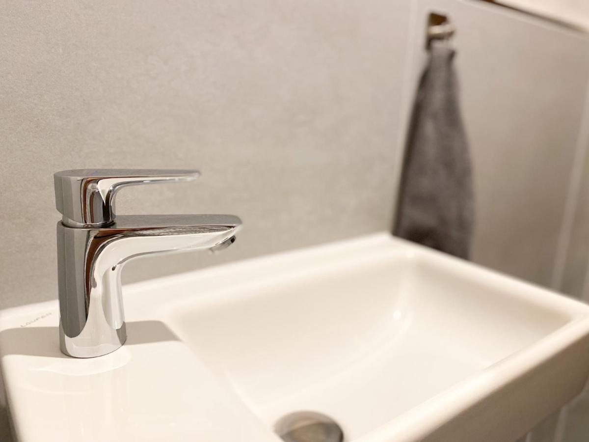 באדן-באדן Modernes Apartment In Zentrumsnaehe Mit Eigenem Stellplatz מראה חיצוני תמונה